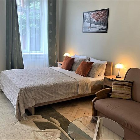 Glorious Apartment Near The Old City Leópolis Exterior foto