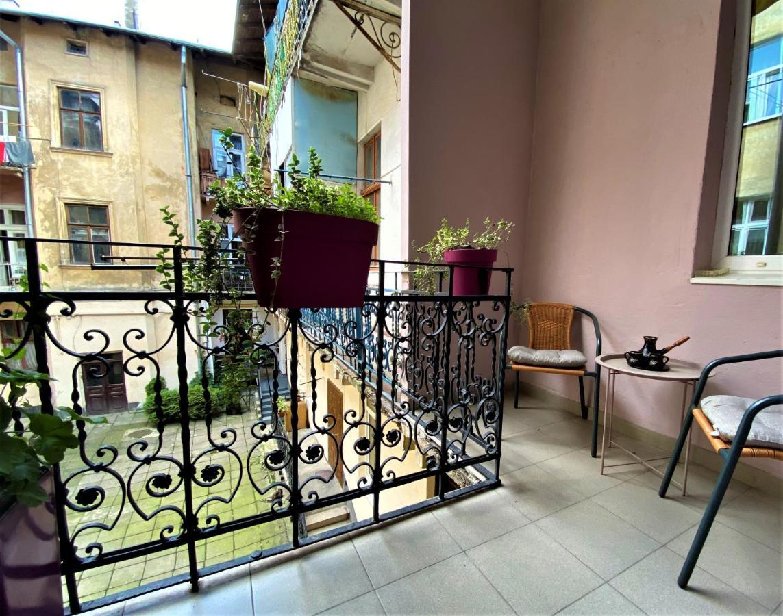 Glorious Apartment Near The Old City Leópolis Exterior foto